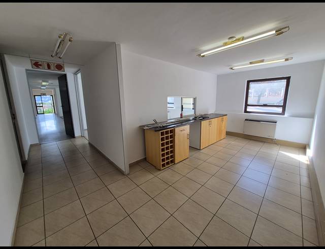 230M² OFFICE TO LET IN WOODMEAD